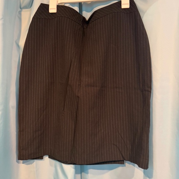 Worthington Black Pencil Skirt Knee-Length Work Style - Picture 3 of 3